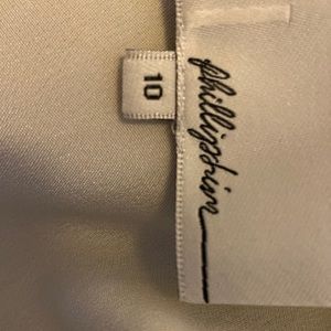 Size 10, black and white top